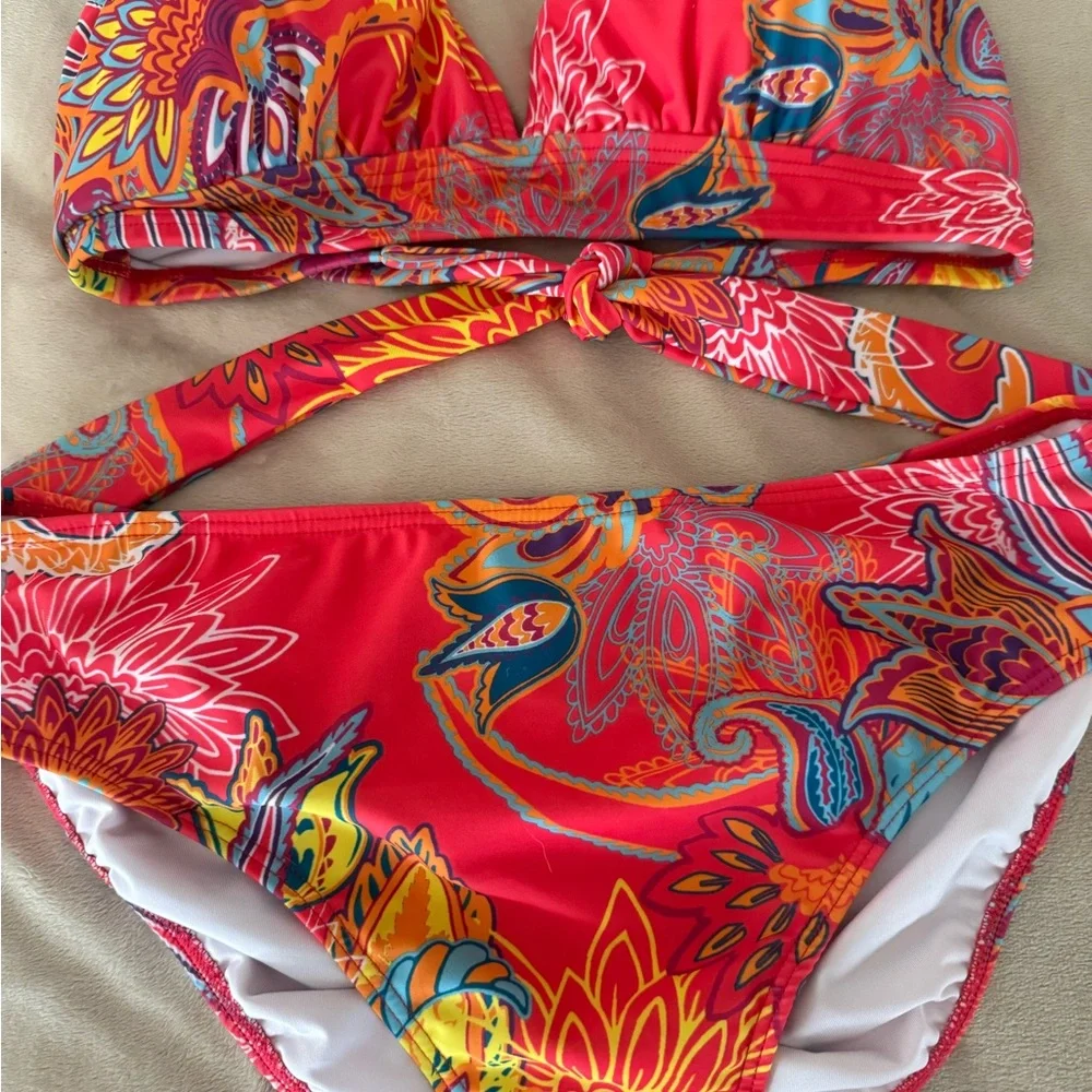 VENUS Multicolor Bikini - Picture 2 of 11